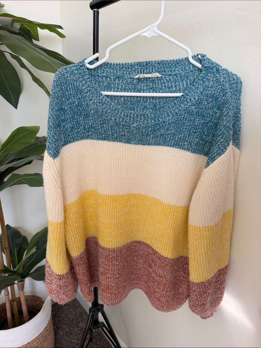 FSL apparel Color Block Sweater in Blue & Yellow Size Medium Like New